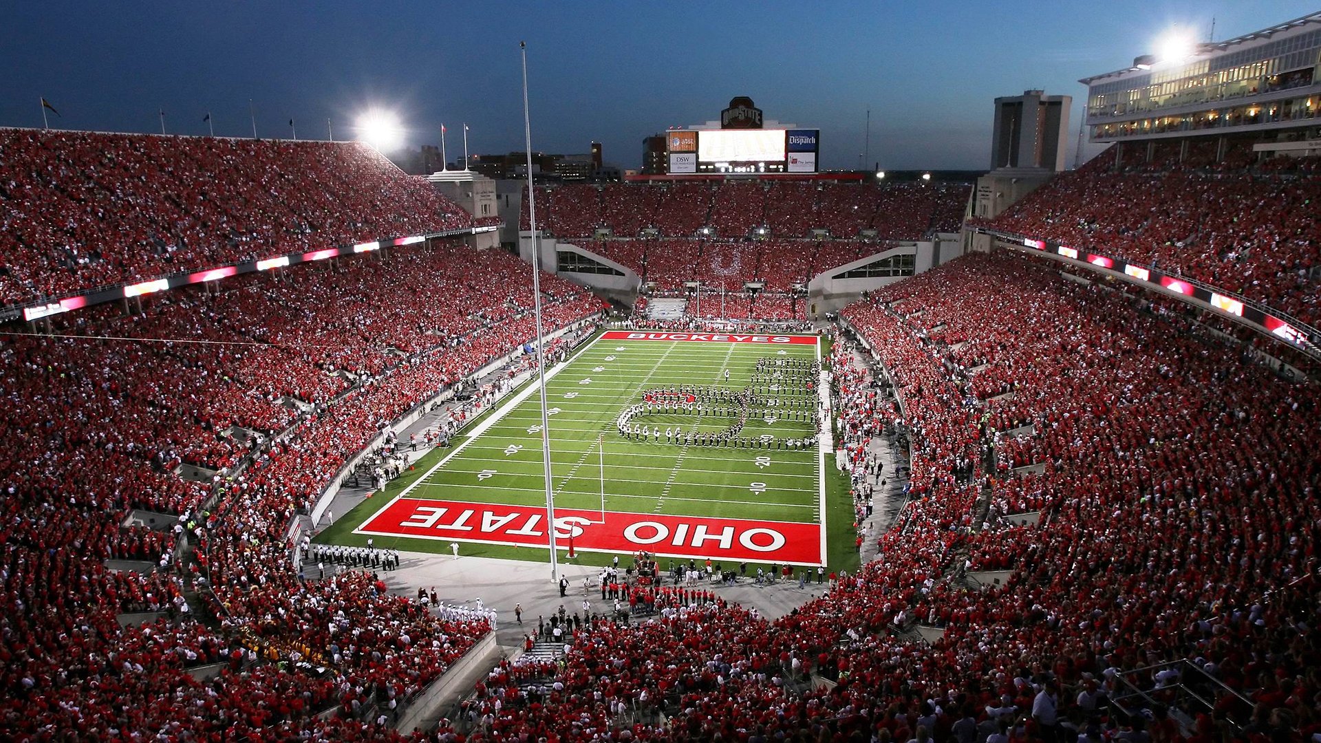 LOL巅峰对决操作惊险刺激，lol巅峰对决操作惊险刺激的英雄